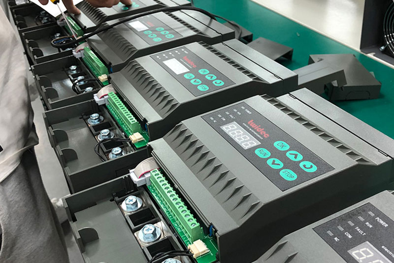 電力調(diào)整器22