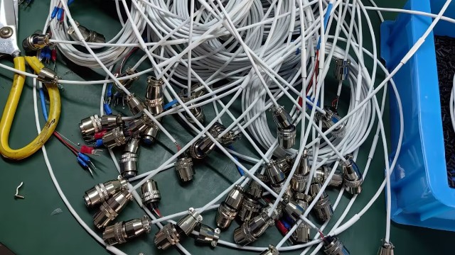 熱電偶的響應(yīng)時間和穩(wěn)定性如何隨時間變化，是否需要定期校準？