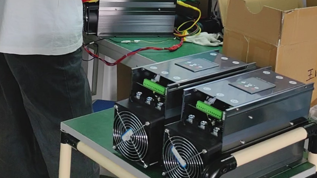 熔斷器一換就燒？別再怪質(zhì)量了，這是電力調(diào)整器在報(bào)警！