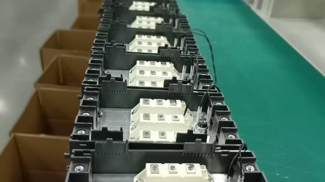 模溫機用到哪些<i style='color:red'>功率控制器</i>？擠出機用到哪款<i style='color:red'>功率控制器</i>？