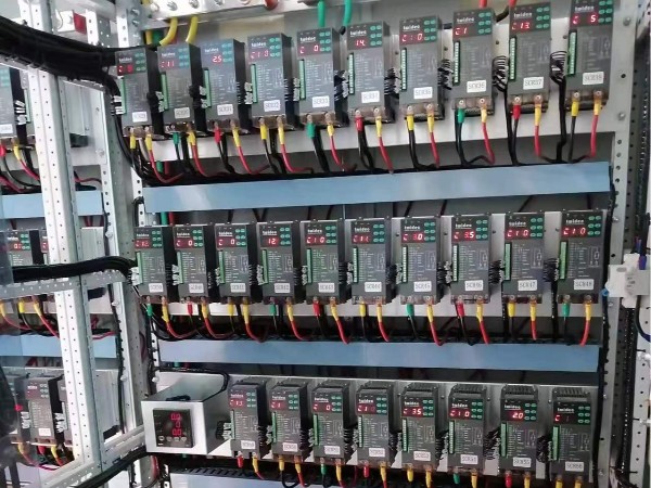 單相TM數(shù)字調(diào)功器25~150A