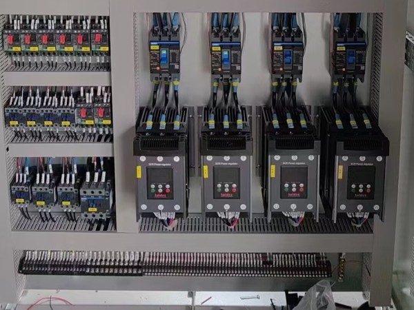 三相TM數(shù)字調(diào)功器25~200A