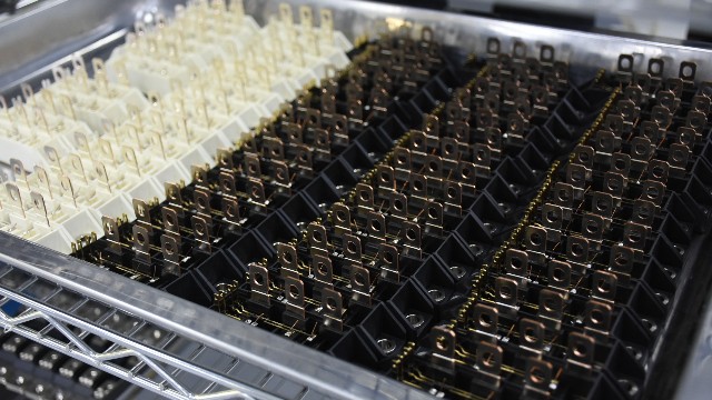 固態(tài)繼電器的反向保護(hù)功能如何實(shí)現(xiàn)？